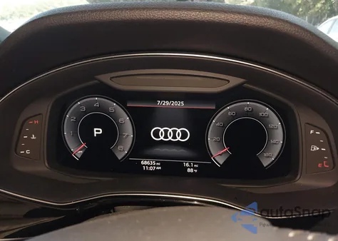 2019 Audi Q8 55 Premium z USA, uszkodzony, nr VIN WA1AVAF13KD017408